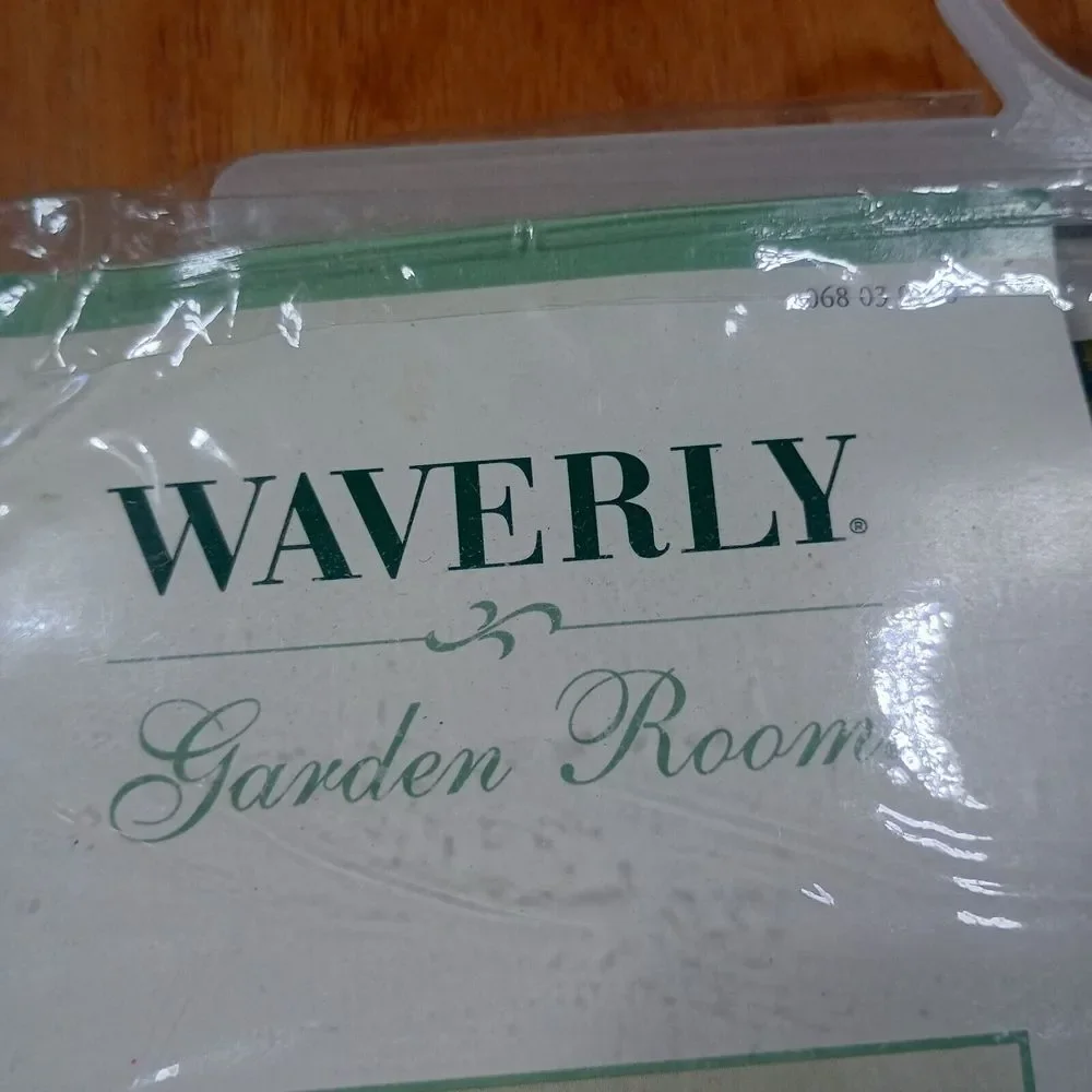Waverly Garden Room Harbor Square Fabric Tuck Valance 72 x 18 100% Cotton Sateen